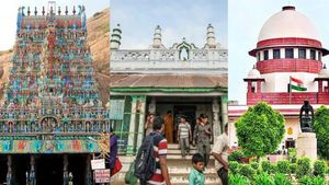 திருப்பரங்குன்றம் சிக்கந்தர் தர்காவில் ஆண்டுக்கு 2 முறை மட்டுமே தொழுகை: உச்சநீதிமன்றம் தீர்ப்பு 