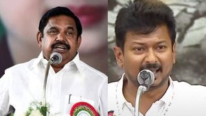 முரட்டு அடிமை எடப்பாடி.. முட்டு சந்தில்தான் நிற்கனும்! அதிமுகவை விட்டு விளாசிய உதயநிதி