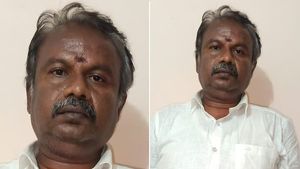 ஸ்டாலின், செந்தில் பாலாஜி பற்றி அவதூறு.. அதிமுக ஐடி விங் நிர்வாகியை தூக்கி உள்ளே வைத்த போலீசார்!