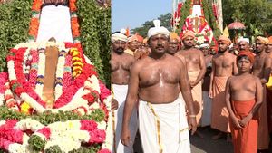 அய்யா வைகுண்டர் அவதார தினவிழா.. சுவாமிதோப்பு தலைமை பதியில் கொண்டாட்டம்.. குவியும் பக்தர்கள்