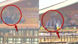 மதுரை என்டிஏ கூட்டத்தில் 2ஆவது முறையாக பேனர் மாற்றம்! நேற்று பெரியார்! இன்று மோடியின் banner!