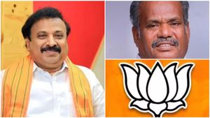  மதுரை தெற்கில் பாஜக வெல்லுமா.. செளராஷ்டிரா வாக்குகளை நம்பும் ராம சீனிவாசன்.. பூமிநாதன் சமாளிப்பாரா?