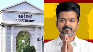 மும்பை பயணம் முடிந்த கையோடு விஜய் எடுத்த முடிவு! புதுவை தவெக வேட்பாளர்கள் பட்டியல் நாளை ரிலீஸ்