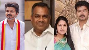 விஜய்யிடம் ரூ.3 கோடி கடன் வாங்கிய புஸ்சி ஆனந்த்.. மகன், மகளும் கடனாளிகள்! வேட்பு மனுவில் தகவல்