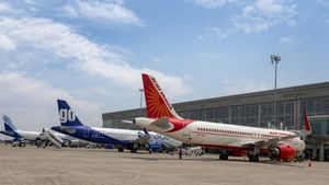 மீண்டும் தொடங்கியது விமான சேவை.. துபாய் & அபுதாபியில் இருந்து இந்தியாவுக்கு விமானங்கள் இயக்கம்! 