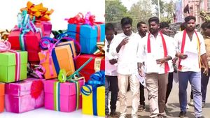 புதுச்சேரியில் ரூ100 பத்திரம்.. வீட்டு உபயோக பொருள் முதல் ரேஷன் கார்டு வரை கிஃப்ட்! லாபத்தில் மக்கள்