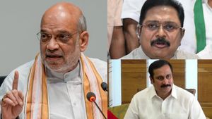 அதிமுக கூட்டணியில் எவ்வளவு சீட்? அமித்ஷாவை சந்தித்த டிடிவி தினகரன்..  அடுத்து அன்புமணியுடன் மீட்டிங்