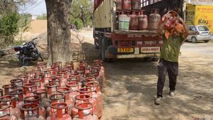 சிலிண்டர் தர மாட்டோம்! புதிய கனெக்ஷன் தர மாட்டோம்.. மத்திய அரசு முக்கிய உத்தரவு! யாருக்கு பொருந்தும்