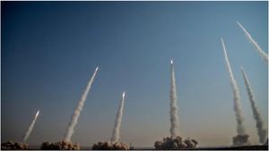 சவுதிக்கு வார்னிங்! மருந்து மூல பொருட்கள் தயாரிக்கும் கம்பெனிகளிலிருந்து வெளியேறுங்கள் - ஈரான்