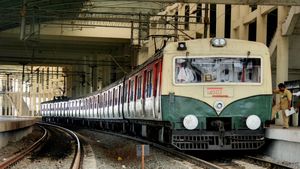 சென்னை எலக்ட்ரிக் ரயில் சேவை: 21 நாட்கள் சேவை முடக்கம்..  அரக்கோணம் மக்களுக்கு பாதிப்பு!