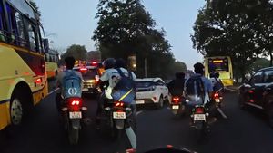 செங்கல்பட்டு டூ விழுப்புரம்.. வாகன ஓட்டிகளுக்கு விடிய விடிய நடந்த கசப்பான அனுபவம்