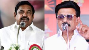 பாஜகவுடன் கூட்டணி.. அடிமைத்தனம் தானே? எடப்பாடிக்கு 10 கேள்வி.. கிடுக்குப்பிடி போட்ட முக ஸ்டாலின்! 
