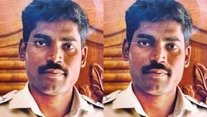 திண்டுக்கல் எஸ்ஐக்கு மனமகிழ் மன்றத்தில் இருந்து வந்த அழைப்பு.. கனவிலும் நினைக்காத சம்பவம்