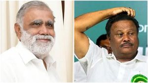 திண்டுக்கல் சீனிவாசனுக்கு செக்.. மகனுக்காக இறங்கிய ஐ.பெரியசாமி.. கரை சேர்வாரா ஐ.பி.செந்தில்குமார்?