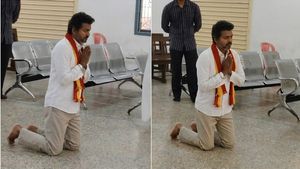 விஜய் வசமா மாட்டிகிட்டாரே.. சர்ச்சில் முட்டி போட்டு நடந்து சென்று வழிபாடு.. ஆன 