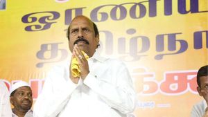 திருவண்ணாமலை எ.வ.வேலு வேட்பு மனுவில் வயது சர்ச்சை.. அதிமுகவின் கடும் எதிர்ப்புக்கு மத்தியில் ஏற்பு