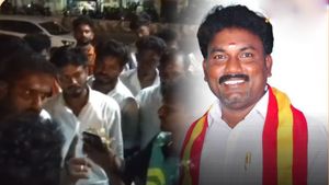 ‘ஜனநாயகன்’ டிக்கெட்டை அதிக விலைக்கு விற்று மோசடி செய்தவர் தவெக வேட்பாளரா? சொந்த கட்சியினரே எதிர்ப்பு