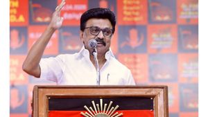 “மிஸ்டர் பழனிசாமி.. செந்தில் பாலாஜி அவரா கோவைக்கு வரல.. நான் டூட்டி போட்டிருக்கேன்”- ஸ்டாலின் பேச்சு