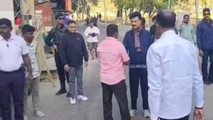 கொடைக்கானல் ரொம்ப குளிருது கோவிந்தா.. முதல்வரின் பாதுகாப்பு பணியில் ‘போதை’ போலீசார்! அதிரடி ஆக்‌ஷன்! 