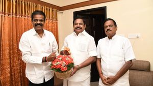 கன்னியாகுமரியில் எடப்பாடியே எதிர்பார்க்காதது... விஜய்யின் முன்னாள் மேலாளர் பிடி செல்வகுமார் அதிரடி