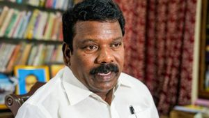 85% ஓவர்.. இன்னும் சில மணி நேரங்களில் காங்கிரஸ் வேட்பாளர்கள் பட்டியல்.. செல்வப்பெருந்தகை அப்டேட்! 