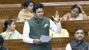 தொகுதி மறுவரையறை தாமதமானால்.. தென்னிந்தியாவிற்கு சிக்கல்?  தேஜஸ்வி சூர்யா விளக்கம்