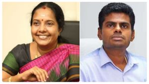 முதல் கூட்டத்திலேயே வானதிக்கு நோஸ் கட்.. கோவையில் ஆட்டத்தை ஆரம்பித்த பாஜக