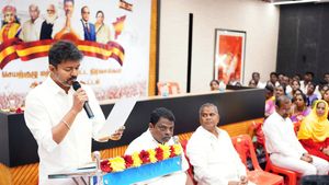 இது தான் தவெகவின் அஜெண்டா.. விஜய் தரப்பு வெளியிட்ட ஏழு முக்கிய திட்டங்கள் 