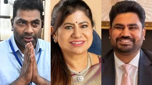 டோட்டல் ஃபேமிலி எம்எல்ஏ தான்! அரசியலில் சாதித்த லாட்டரி மார்ட்டின் குடும்பம்! 3 பேருமே 3 கட்சி வேற! 