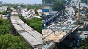 அண்ணா சாலை மேம்பாலப் பணி 68% நிறைவு.. மெட்ரோ சுரங்கப்பாதைக்கு மேல் சவாலான கட்டுமானம் விறுவிறுப்பு! 