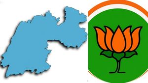 ஆரணியில் துணி துவைத்து கொண்டிருந்த பெண்! பின்னாடியே போன பாஜக பிரமுகர்! அடுத்து என்ன நடந்தது தெரியுமா