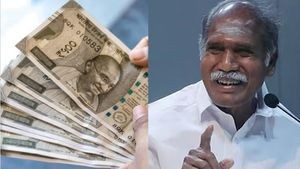 புதுச்சேரி ரேஷன் கார்டு பெண்களுக்கு ரூ. 2500.. பஞ்சாயத்துக்கு நடுவே முதல்வர் ரங்கசாமி இனிப்பு செய்தி