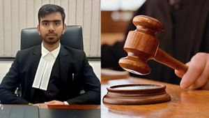 30 வயது நீதிபதி திடீர் தற்கொலை.. வீட்டில் தூக்கில் பிணமாக தொங்கினார்.. டெல்லியில் ஷாக்