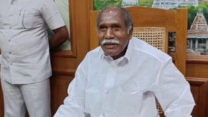  புதுச்சேரியின் முடிசூடா மன்னன்.. 5வது முறையாக முதலமைச்சராகும் ரங்கசாமி! மே 13ல் பதவியேற்பு!