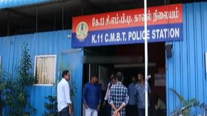 சென்னை கோயம்பேடு பாரில் டேன்ஸ் ஆடும் போது தகராறு.. கார் ஏற்றி இளம்பெண் கொலை! 