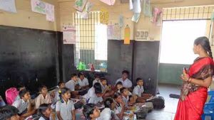 உச்ச நீதிமன்ற தீர்ப்பால் அரசு பள்ளி ஆசிரியர்களுக்கு பெரிய சிக்கல்.. இனி என்ன செய்ய வேண்டும்?
