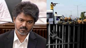தூத்துக்குடி துப்பாக்கிச்சூடு, லாக்-அப் மரணங்கள்.. நடவடிக்கை எடுக்க முதல்வர் விஜய்க்கு கோரிக்கை!