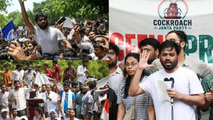 கரப்பான் பூச்சி ஜனதா இன்று புனேவில் போராட்டம்! தர்மேந்திர பிரதான் விலகும் வரை விட மாட்டோம் என உறுதி
