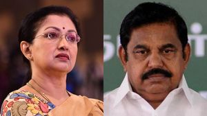 Gautami: அதிமுகவில் இருந்து விலகினார் நடிகை கவுதமி! அதிர்ச்சியில் எடப்பாடி பழனிசாமி
