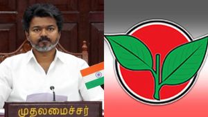 கருகுது இரட்டை இலை.. விஜய் வைத்த டார்கெட்! வலைவிரித்துக் காத்திருக்கும் தவெக! சிக்கும் திமிங்கலம்? 