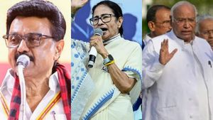 டெல்லியில் இந்தியா கூட்டணி ஆலோசனை.. திமுக, ஆம் ஆத்மி புறக்கணிப்பு.. வைகோ, திருமாவளவன் பங்கேற்பு