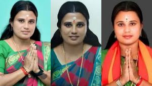 ஜெகதீஸ்வரி விட்ட டோஸ்.. ஆடிப்போன டாக்டர்ஸ்.. ராஜபாளையம் அரசு மருத்துவமனையில் தவெக அமைச்சர் சபாஷ்