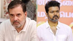 இந்தியா கூட்டணியில் இணையுங்கள்.. அழைத்த ராகுல்.. நோ சொன்ன தவெக விஜய்.. என்ன காரணம்? 