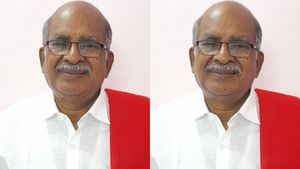 சிவப்பு துண்டுடன் தவெக கிட்ட நின்ற சி.மகேந்திரன்! என்ன கேட்டார் தெரியுமா? விஜய் அவசரப்பட்டுட்டாரோ
