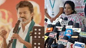 பிரதமரே செய்றாரே! ஏன் விஜய் செய்யக் கூடாதா? இனியாவது செய்வாரா?  தமிழிசை அட்டாக்