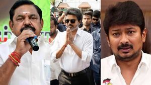 அறிவாலய மியூசிக்கில் கலக்கிய சிலுவம்பாளையம் டான்ஸ்! திமுக, அதிமுகவை ஒரே வரியில் சாய்த்த தவெக