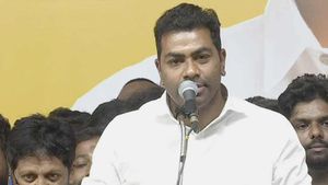 “அதிமுக எனும் கப்பல் மூழ்காது.. விஜய் மூழ்க விடமாட்டார்”.. ஆதவ் அர்ஜுனா பேச்சு!