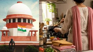சும்மா வீட்ல இருக்காங்கன்னு சொல்லாதீங்க! இல்லத்தரசிகளின் உழைப்புக்கு மாதம் ரூ.30,000 மதிப்பு! சூப்பர்! 