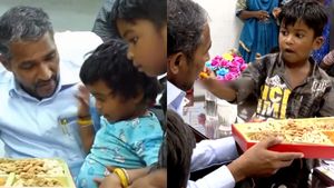 தலைமை செயலகத்தில் நெகிழ்ச்சி! சிறுவனை வாரி அணைத்து உணவூட்டிய அமைச்சர் வன்னியரசு.. உருகிய மக்கள் 