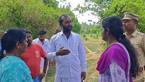 ஏன் மேடம் இவ்வளவு அவசரம்.. ஆர்டிஓவிடம் நேருக்கு நேர் கேட்ட தென்றல் குமார்! ஸ்ட்ரிக்டாக பேசிய ஆபீசர்!